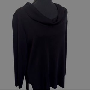 Misook black top middle